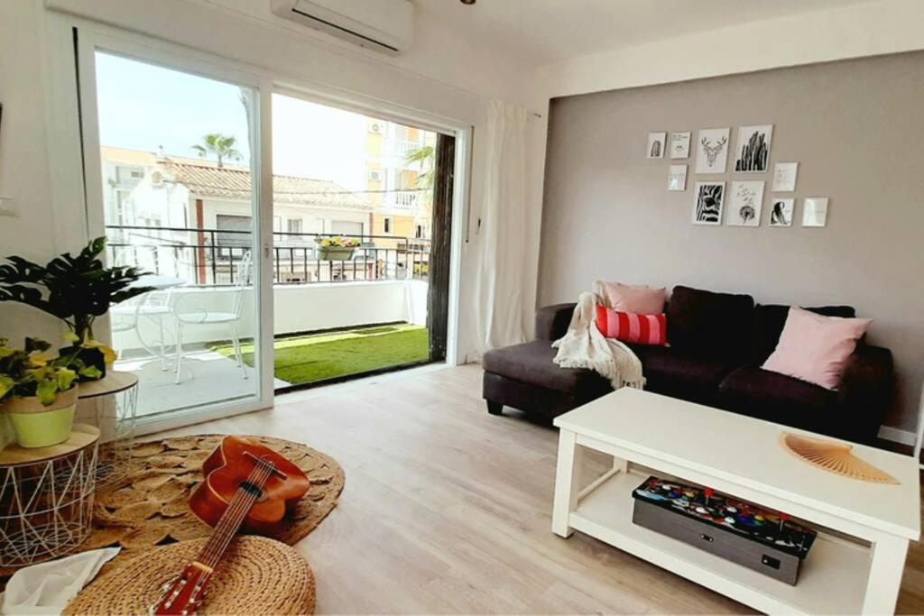 Ferienwohnung Acogedor Y Luminoso Apartamento Con Vistas Al Mar Rincón de la Victoria Exterior foto